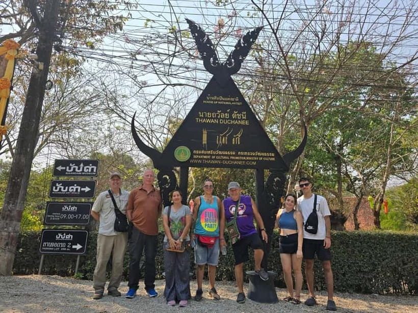 Chiangrai Full day: Popular 7 Locations with Thai buffet - Long neck Karen village: meaningful culture, tricky photo moments