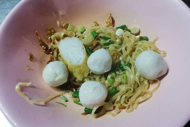 Chinatown Street Food Night Tour by Tuk Tuk in Bangkok - How to order, snack, and not get stuck