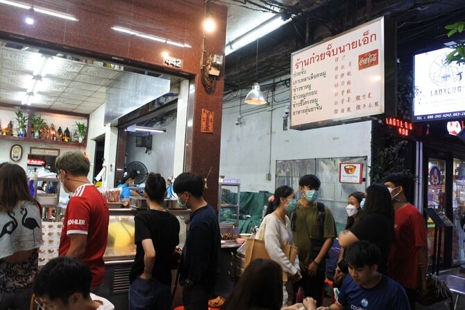 Chinatown Street Food Night Tour by Tuk Tuk in Bangkok - Pak Khlong Talat: the 24-hour flower market you can smell