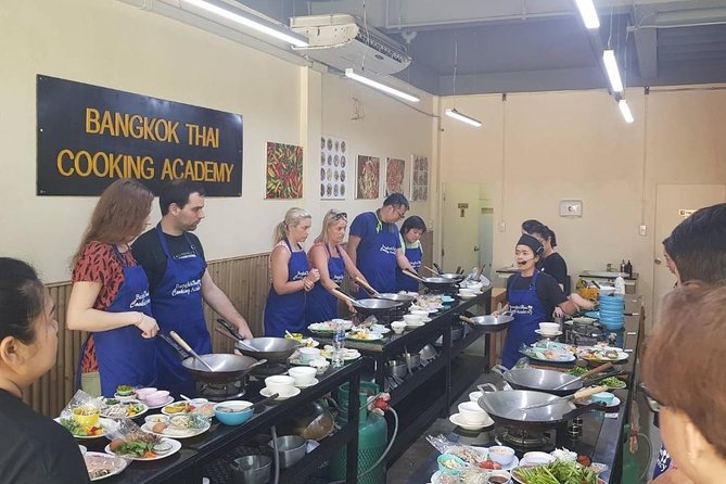 Choose 5 Dishes: Half-Day Cooking Class in Sukhumvit with Market Tour - The Market Tour Where Thai Ingredients Actually Make Sense