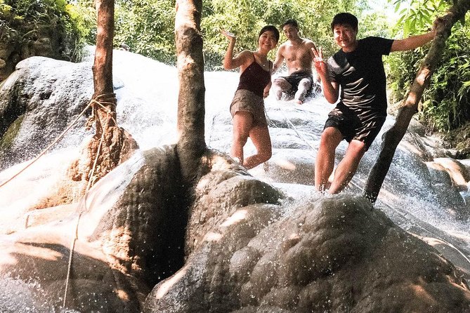 Climb Sticky Waterfall Like a Spiderman - Bua Thong (Nam Phu Chet Si): climbing the sticky wall like Spiderman