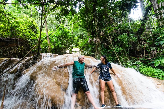 Climb Sticky Waterfall Like a Spiderman - Timing at the waterfall: how to use your 3 hours well