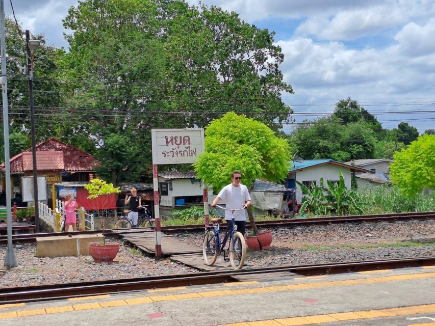 Colors of Ayutthaya: UNESCO Heritage 6 hour Bicycle Tour - Wat Phra Si Sanphet: the royal pagodas you should not miss