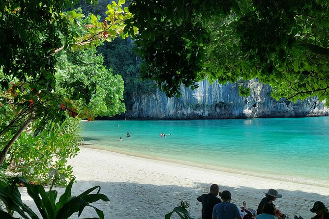 - Comfortable boat for cruising in Phang Nga Bay - The "Must-Do"! - Timing, pickup, and group size in Phuket