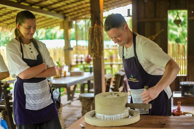 Cook Local Northern Thai Food in Traditional House - Market shopping in Chiang Mai: how you learn the flavor logic