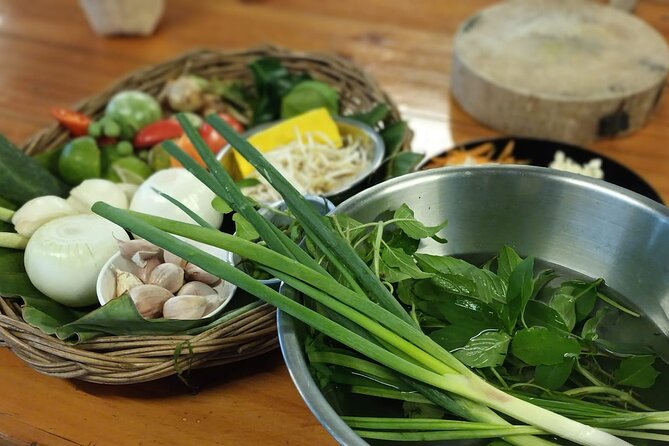 Cooking class in organic garden and local market tour ThaiCottage - Organic Thai herb garden: where the flavor starts