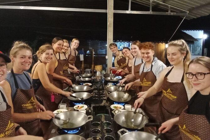 Cooking class in organic garden and local market tour ThaiCottage - Sticky rice with mango: how dessert becomes part of the craft