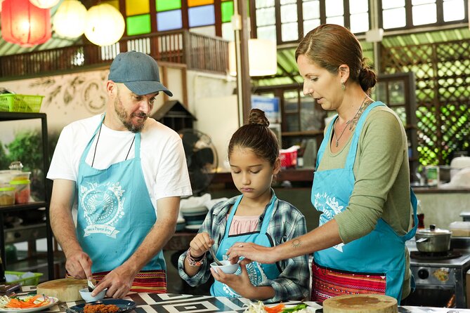 Cooking Class with Organic Farm in Chiang Mai at Mama Noi - What you’ll cook, and how Thai flavor builds in layers