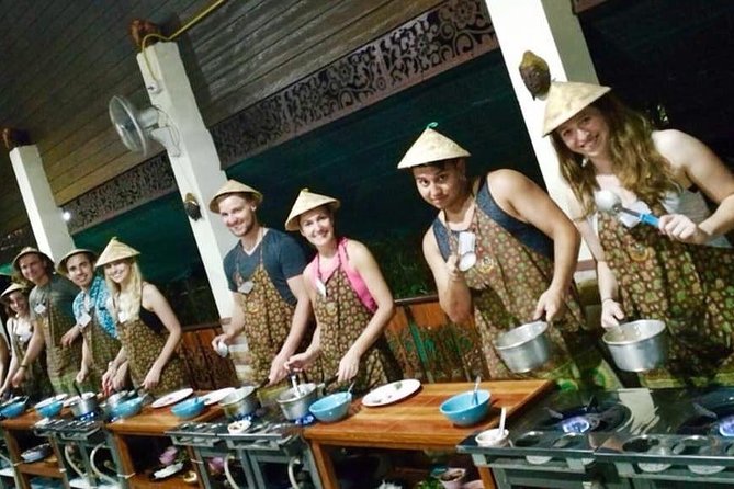 Cooking Evening Class Chiang Mai Visit Organic Garden and Market - Key highlights at a glance