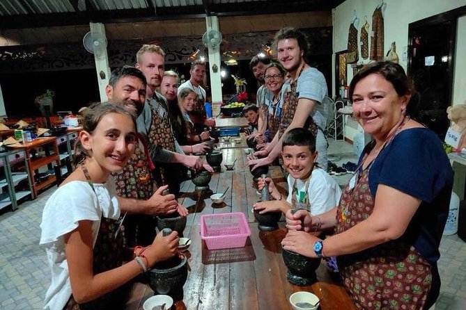 Cooking Evening Class Chiang Mai Visit Organic Garden and Market - Why the Market and Garden Stops Make This Worth It