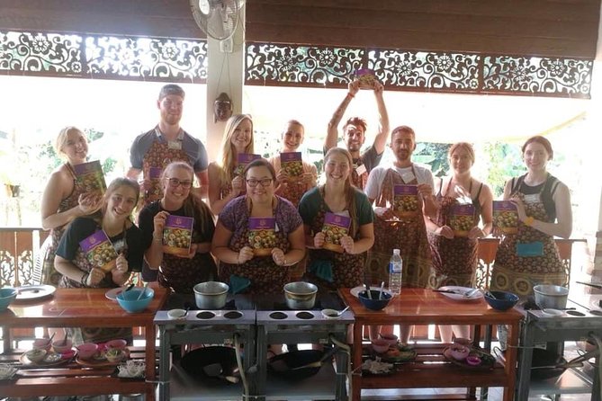 Cooking Morning Class Chiang Mai Visit Organic Garden and Market - Market first, so Thai ingredients make sense