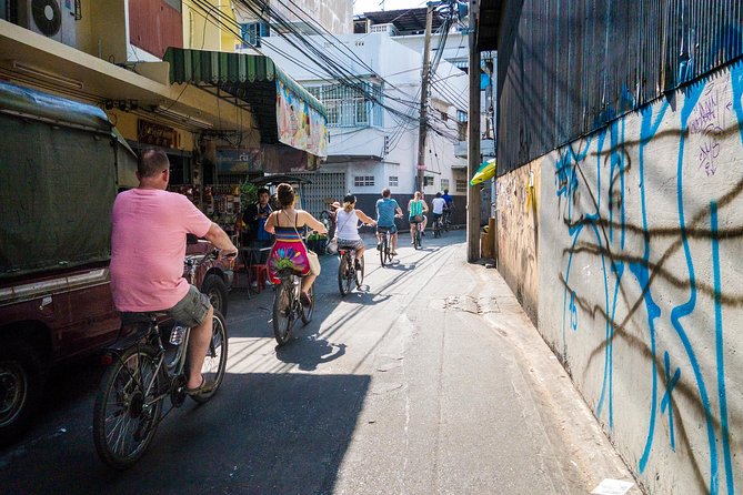 Countryside Bangkok and a Local Floating Market Tour by Bicycle Including Lunch - The Floating Market: Thai Snacks, Thai Tapas, and How the Tasting Works