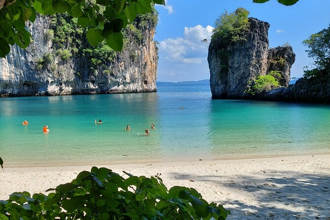 Cruising on a comfortabel boat in Phang Nga Bay - The "Must-Do" Tour Khao Lak - Meals and Drinks: Why This Trip Feels Like Good Value