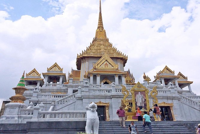 Cultural Treasures of Bangkok: Temples & Royal Palace Tour - Wat Traimit (Golden Buddha) in Chinatown: The World’s Heavy Gold