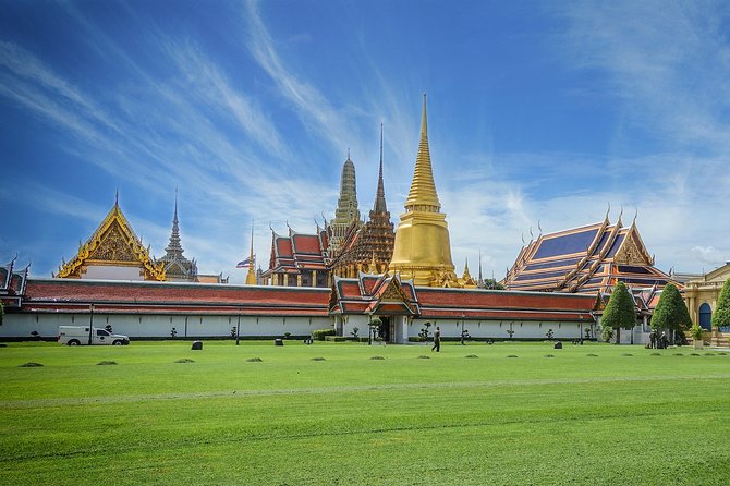 Cultural Treasures of Bangkok: Temples & Royal Palace Tour - Transportation and Comfort: Air-Conditioned, With Pickup Limits