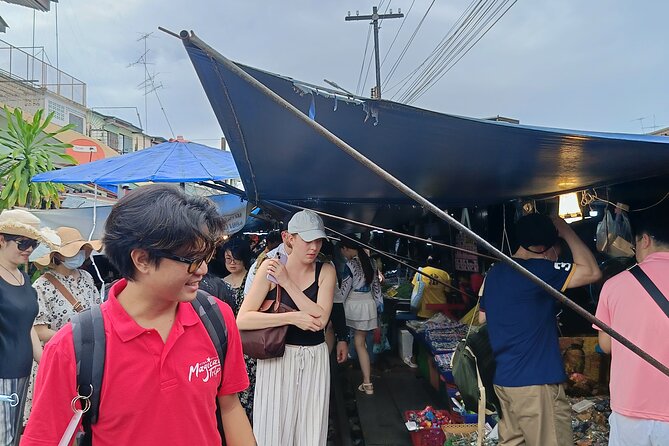 Damnoen Saduak and Maeklong Railway Market Tour with Private Car - Private-car logistics from central Bangkok, start at 9:00