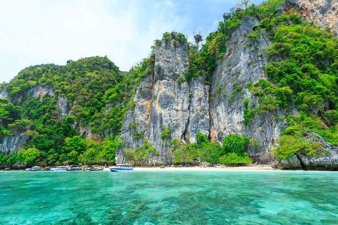 Discover Maya Bay at Dawn: Avoid the Phi Phi Crowds - Phuket to the marina: pickup, breakfast, and getting on the right boat