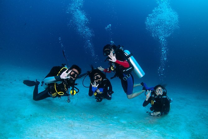 Discover Scuba Diving in Koh Lanta, Thailand - Small-group attention with Phoenix Divers