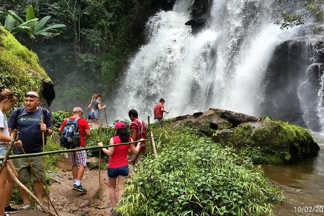 Doi Inthanon National park and 2 hours hiking with private tour - Doi Inthanon in one day: what makes it special