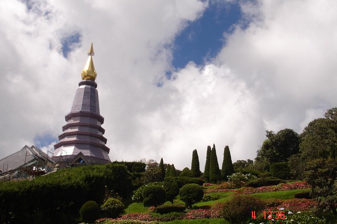Doi Inthanon National park and 2 hours hiking with private tour - Hill tribe village, coffee plantation, and lunch that actually fuels you