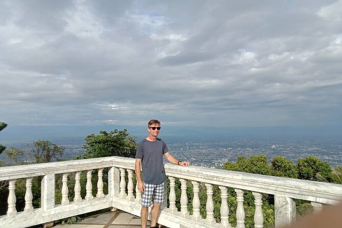 Doi Suthep Temple Tour by Local Red Car 3 Hour Adventure - Who should book this Doi Suthep tour, and who should think twice