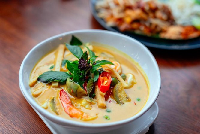 Drinks & Bites in Bangkok Private Tour - Phetchaburi 7 Alley: The Cold Drink Reset and Extra Tips From Your Guide