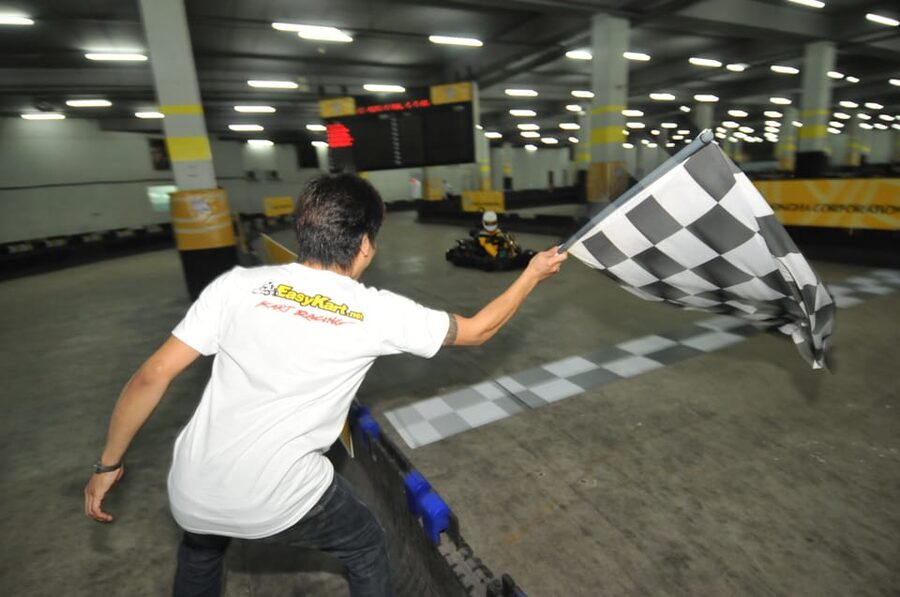 EasyKart Bangkok (RCA Plaza) : Go-Kart Racing Experience - RCA Plaza check-in: arriving ready to race