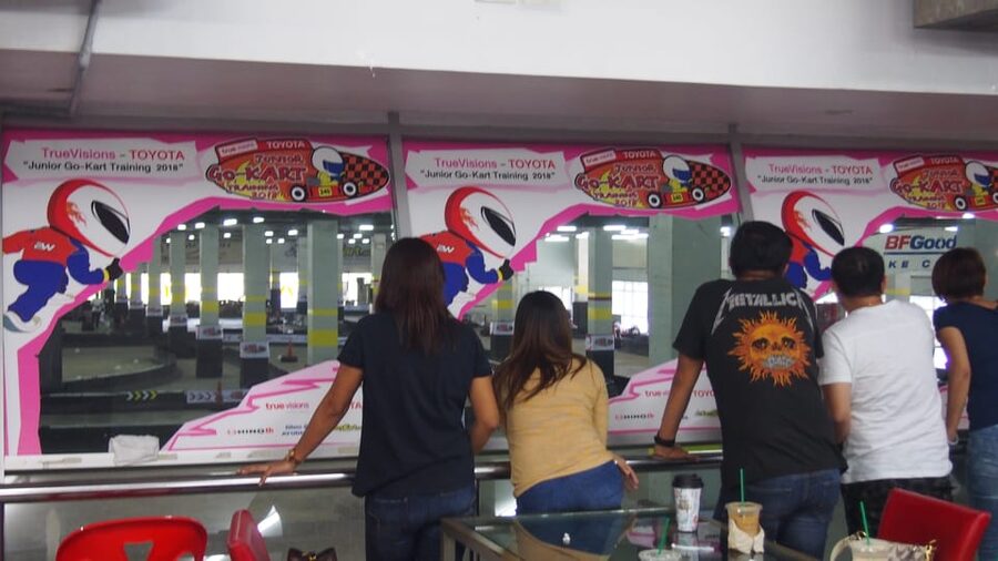 EasyKart Bangkok (RCA Plaza) : Go-Kart Racing Experience - Choosing your kart: Kid, Regular, Fast, or Double Seater