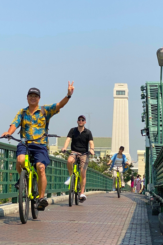 Electric Bike Tour - Pak Khlong Talat Photo Stop: A Classic, Done Your Way