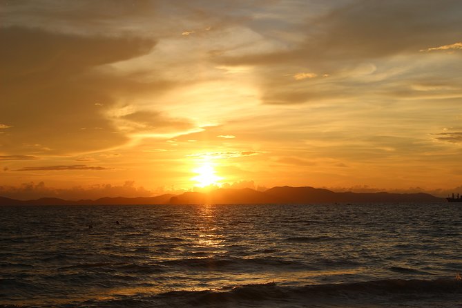 Exclusive Small Group Phi Phi Islands Sunrise or Day Trip - Sunrise at Khai Island: Early Light, Beach Time, Then the Run Begins