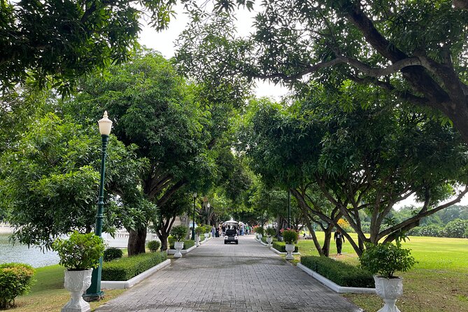 Explore Ancient Ayutthaya Historical Park Day Tour in Bangkok - Wat Phra Si Sanphet: the royal temple core where the scale hits