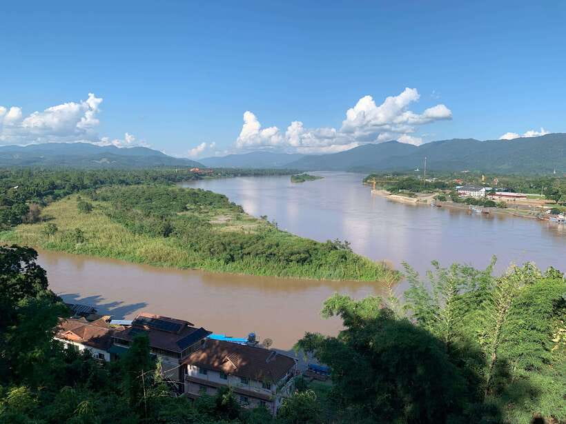 Explore the Chiang Rai and the Golden Triangle - Golden Triangle: standing where three countries meet