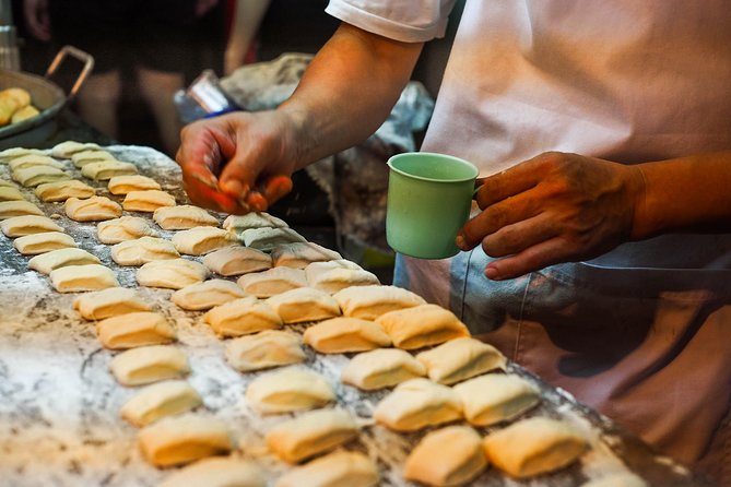 Flavors of Bangkok: Small-Group Chinatown Evening Food Tour - Why the tasting plan feels smarter than “just walk and eat”