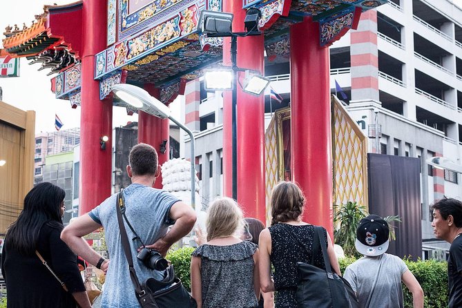 Flavors of Bangkok: Small-Group Chinatown Evening Food Tour - The red gate moment and the first Thai-Chinese tastings near Mittaphap roads