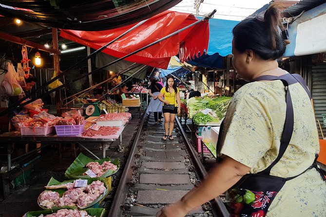 Floating Market Damnoen Saduak and Meklong Railway Market: Half Day Tour - Who This Tour Fits Best (and Who Should Skip It)