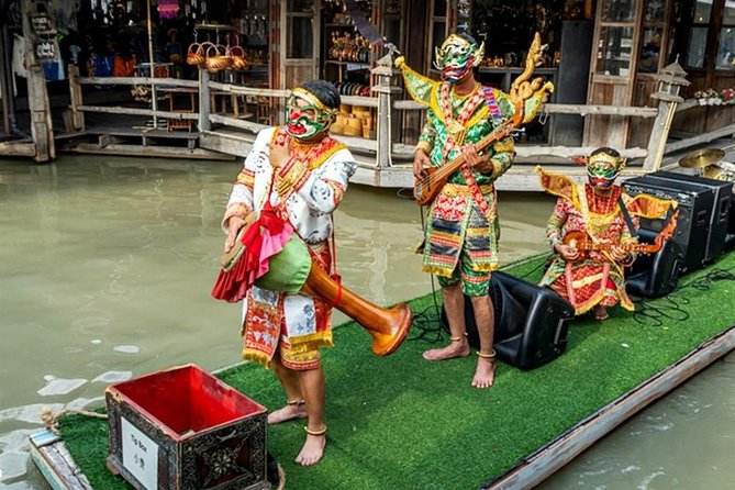 Floating Market & Pattaya City Landmarks Tour (SHA Plus) - Gems Gallery Pattaya: a short show that can be worth it