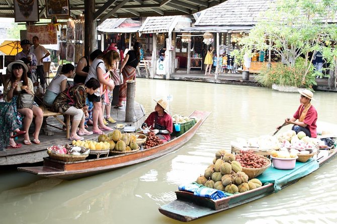 Floating Market & Pattaya City Landmarks Tour (SHA Plus) - Meeting point at Dusit Thani Pattaya, and how the timing works