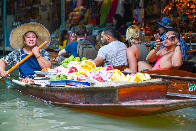 Floating Markets Day Trip from Bangkok - Guides and personalities: when the ride becomes fun, not just informational