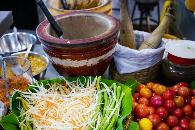 Foodie Experience of Historic Bang Rak - What you learn: Thai regional, ethnic, and “royal” cuisine through real dishes