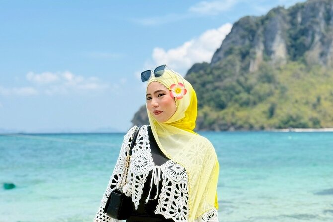 Four Islands Speedboat Trip from Krabi - Stop 4, Thale Waek: Low Tide Turns Two Islands Into One Sandbank
