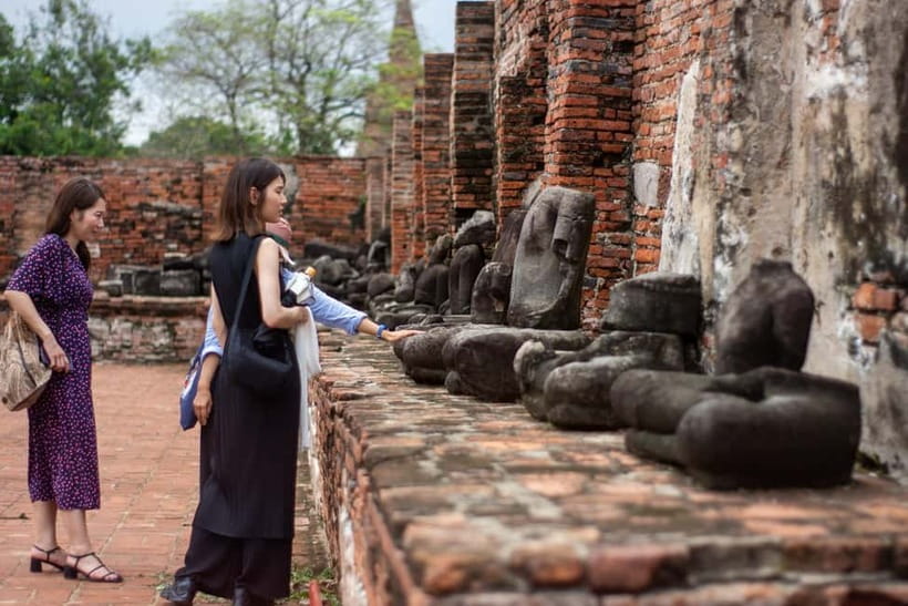 From Bangkok: Affordable Ayutthaya Highlights Tour - How the English guide affects your experience