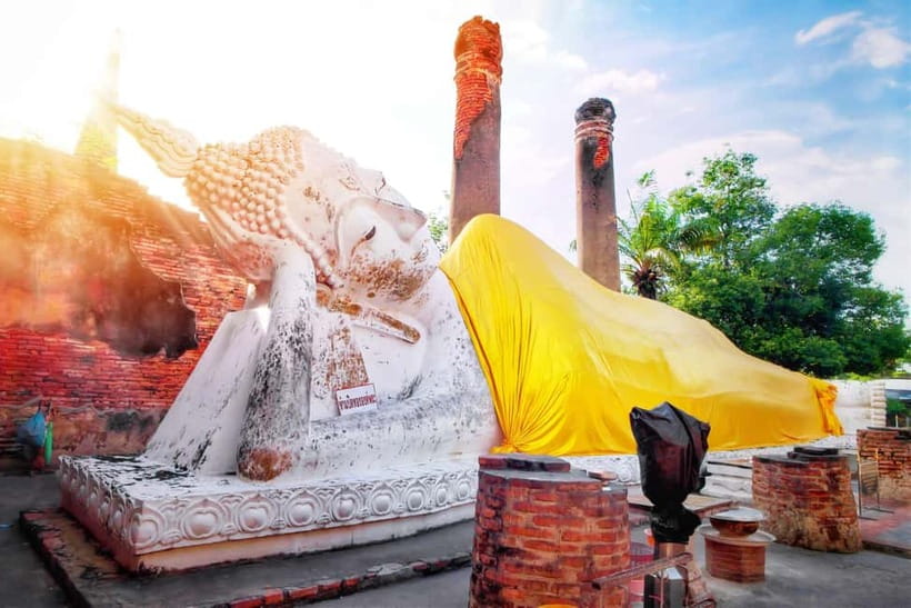 From Bangkok: Ayutthaya & Ayothaya Floating Market Day Trip - Why Ayutthaya still feels like a time capsule from Bangkok