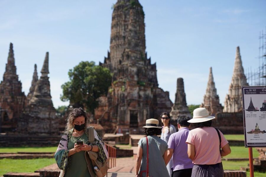 From Bangkok: Ayutthaya Historical Day Tour by Bus - Wat Mahathat: the tree-root Buddha moment