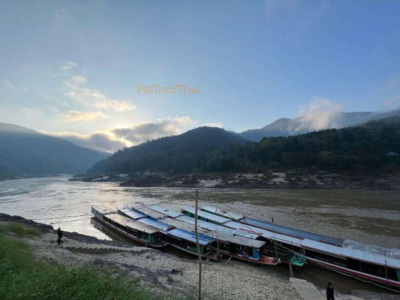 From Chiang Mai : 3 Day 2 Night Slow Boat to Luang Prabang - Day 2: Pakbeng slow boat, tickets in hand, and overnight planning