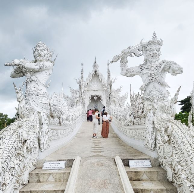 From Chiang Mai: Chiang Rai's Temples Exploration Day Trip - The Chiang Mai to Chiang Rai drive: pickup, timing, and real-life pace