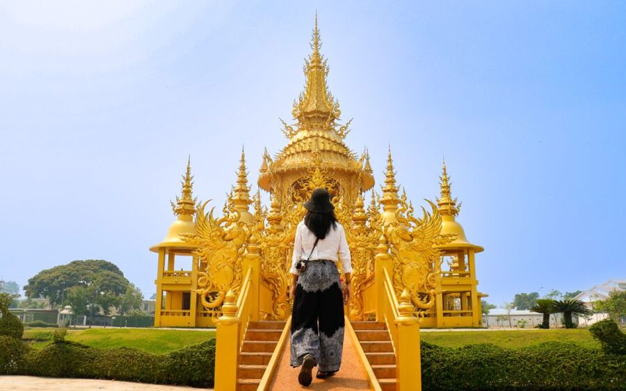 From Chiang Rai: Famous Temples and Golden Triangle Day Tour - White Temple: intricate architecture and a very photogenic mindset
