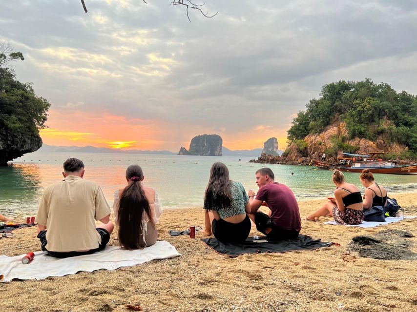 From Krabi: Hong Island Sunset Tour+Bioluminescent Plankton - What to pack for Hong Island plus a night snorkel