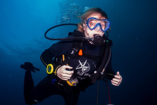 From Phi Phi: Half Day Trip for Certified Divers (2 Dives) - Lunch onboard: the underrated part of reef days