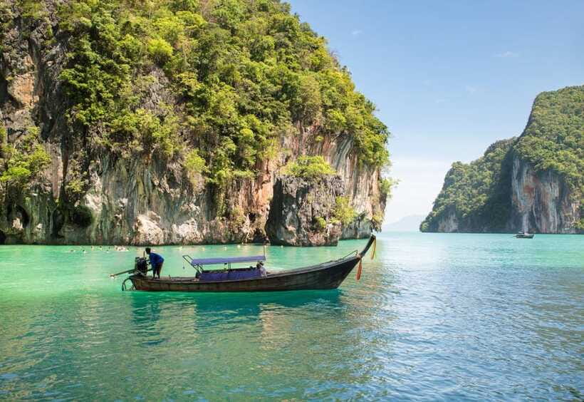 From Phi Phi islands: Phi Phi, Maya Area by longtail Boat - Things to bring so you do not waste time