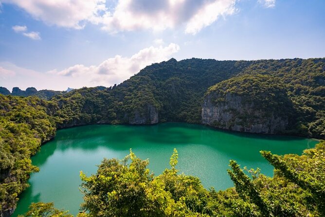 Full Day Ang Thong Islands Luxury Small Group Tour - Sea kayaking at Koh Mae Ko: gentle work, big scenery